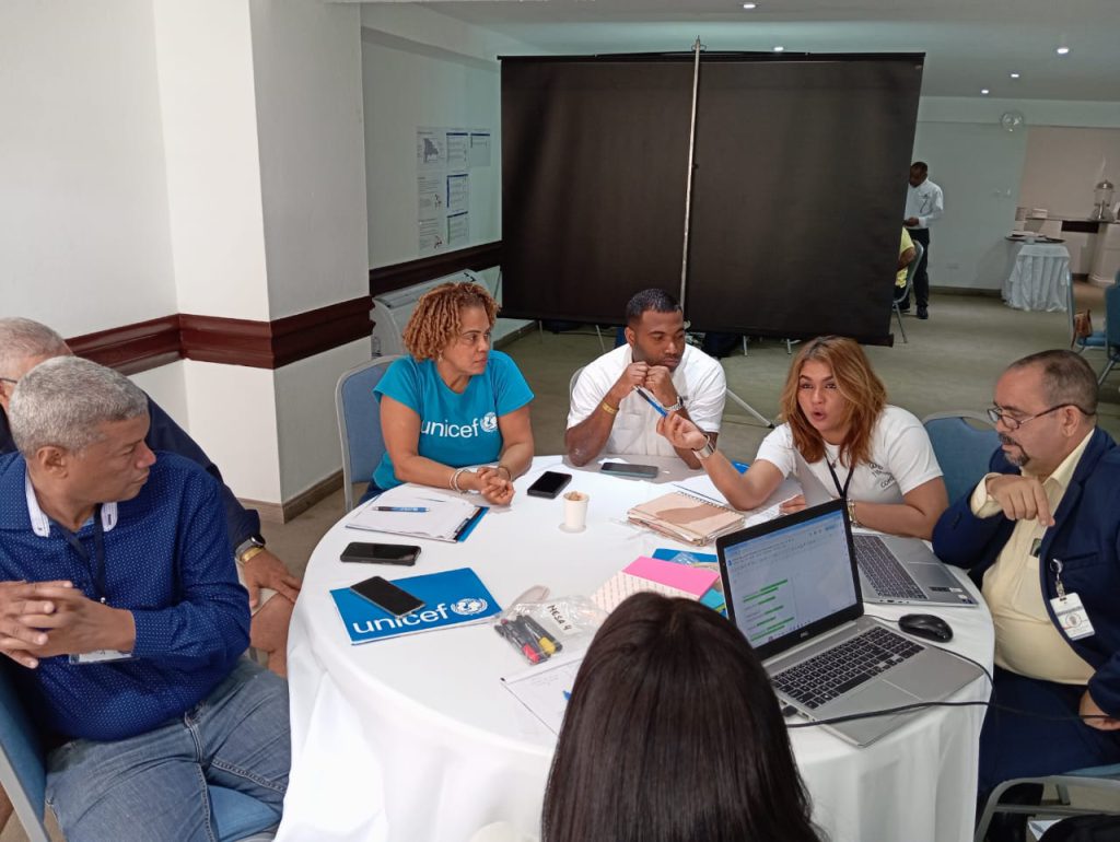 SNS participa en taller sobre efectos cambio climático en centros de salud